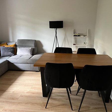 Komfortowe Mieszkanie Ostrowiec Świętokrzyski Exterior foto